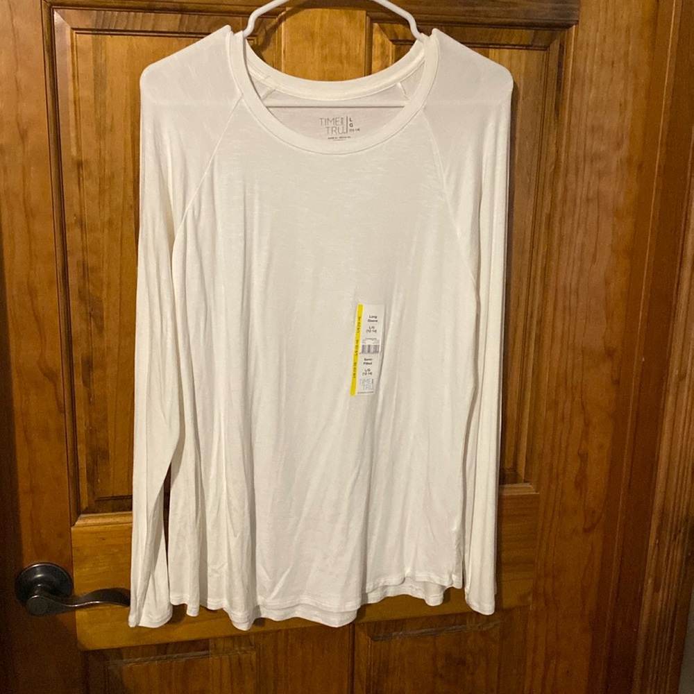 Women’s off white never worn long sleeve shirt,large 12 to 14